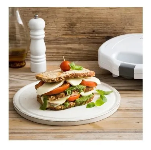 Sandwichera Yelmo SW1800 4 Porciones 700 Watts Antiadherente