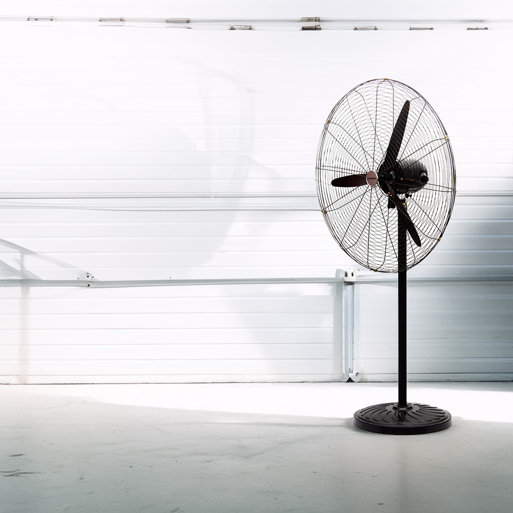 Ventilador Industrial 30'' Vitta 2 En 1 Pie/ Pared 3 Aspas Negro